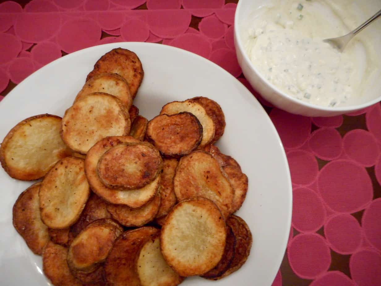 Baked Potato Chips with Blue Cheese Dip