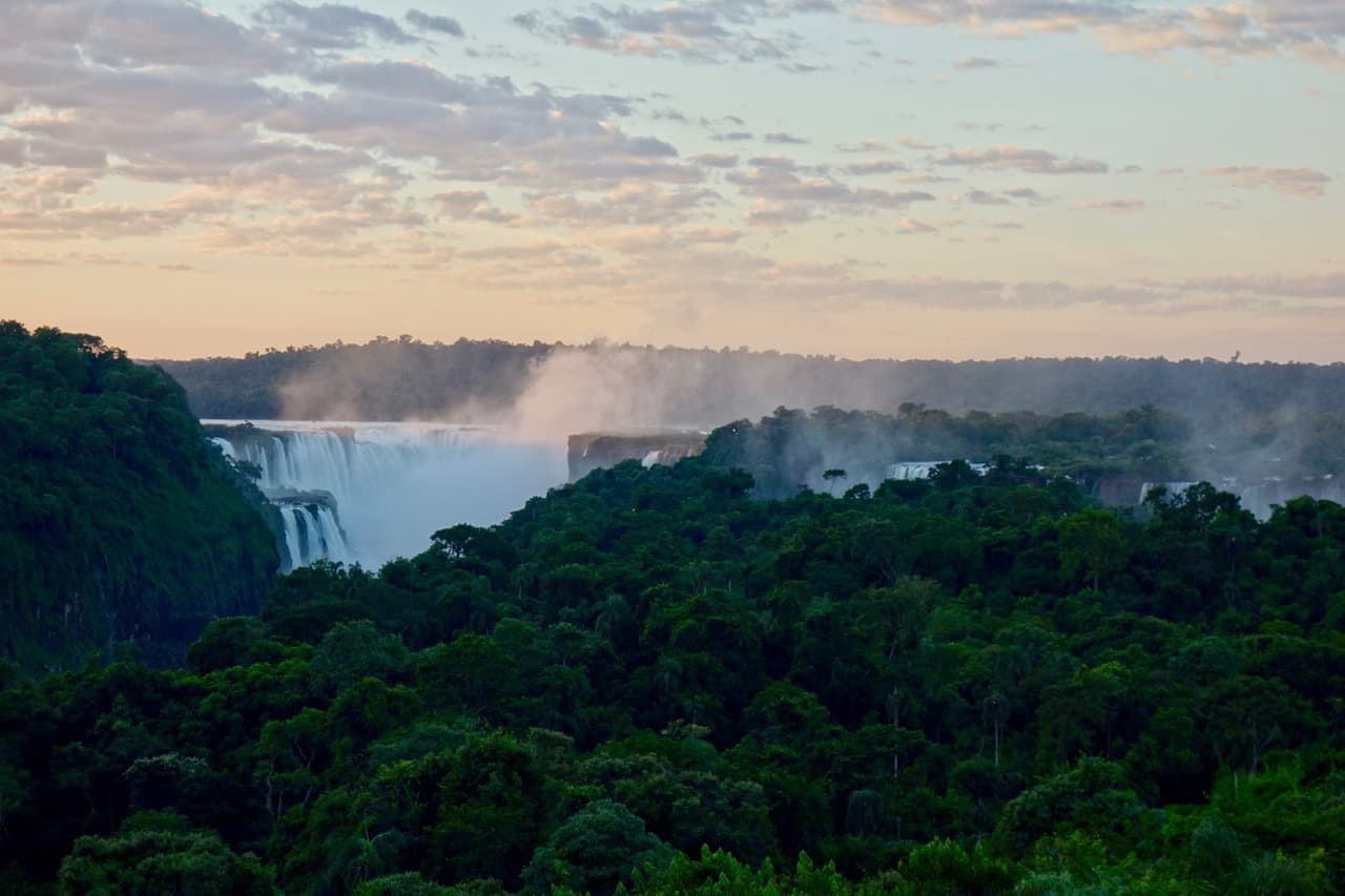 Falling for Iguazu TravelFoodCool